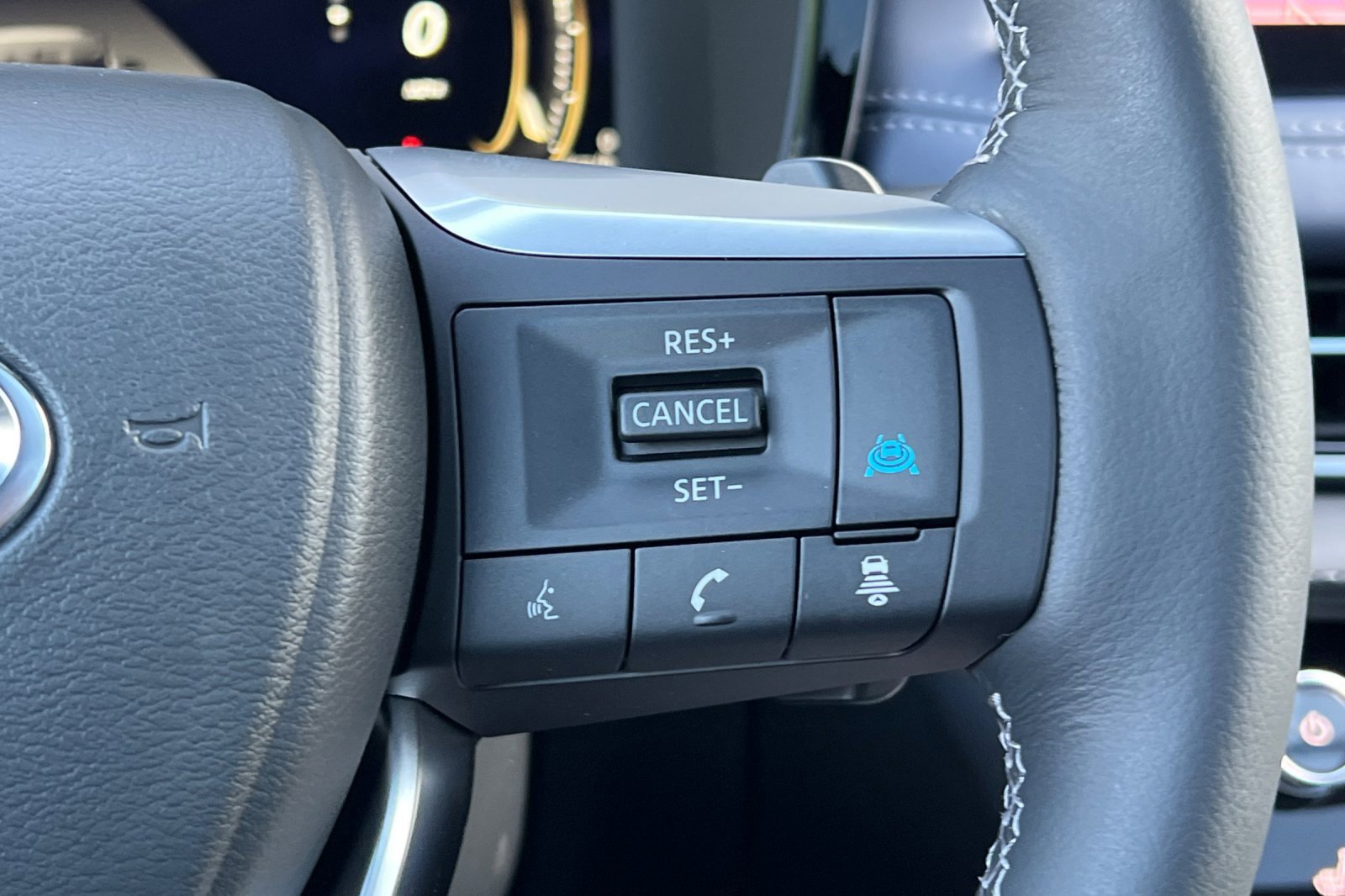 New 2026 INFINITI QX60 Sport w/ Dark Cargo Package image 30