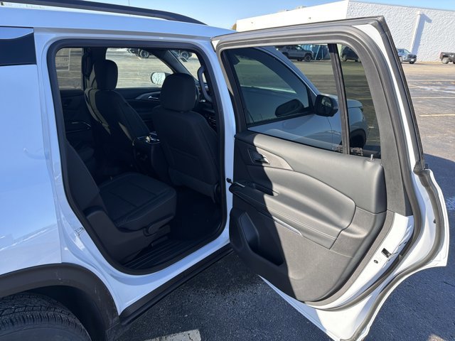 New 2026 Chevrolet Traverse LT w/ Sun and Wheel Package image 27