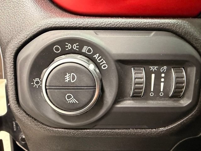 Used 2021 Jeep Gladiator Rubicon AWD/4WD image 25