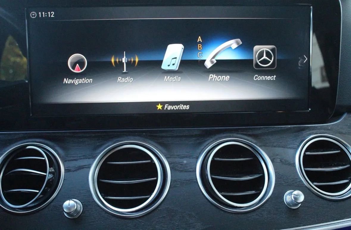 Used 2017 Mercedes-Benz E 300 4MATIC image 18