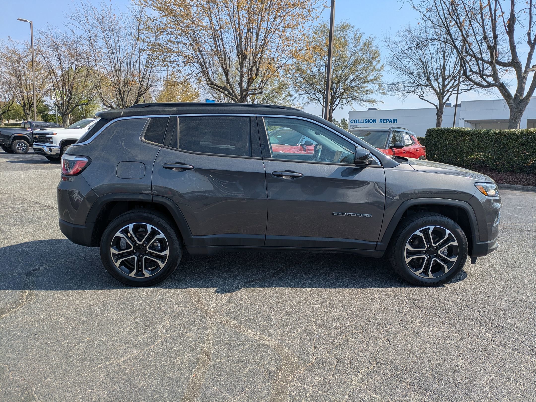 Used 2022 Jeep Compass Limited image 10