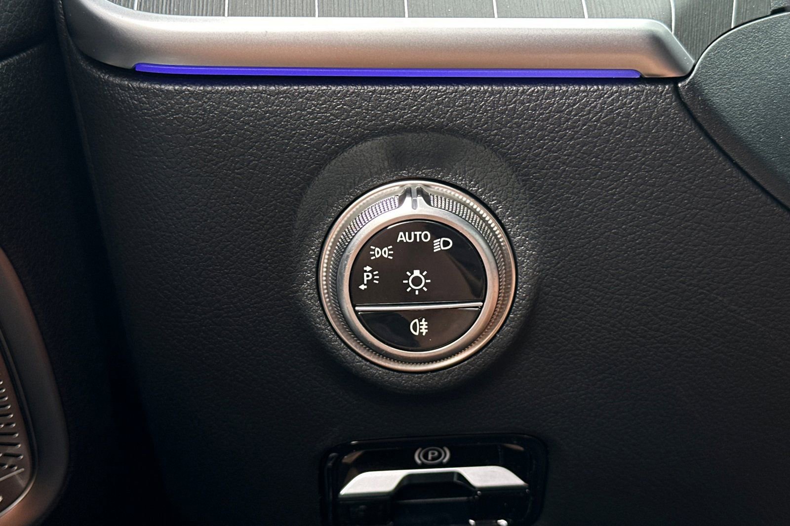 New 2025 Mercedes-Benz C 300 Sedan image 29