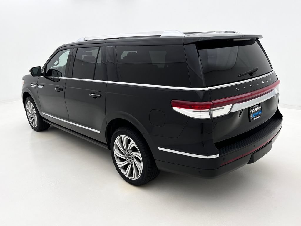 Used 2022 Lincoln Navigator L Reserve AWD/4WD image 9
