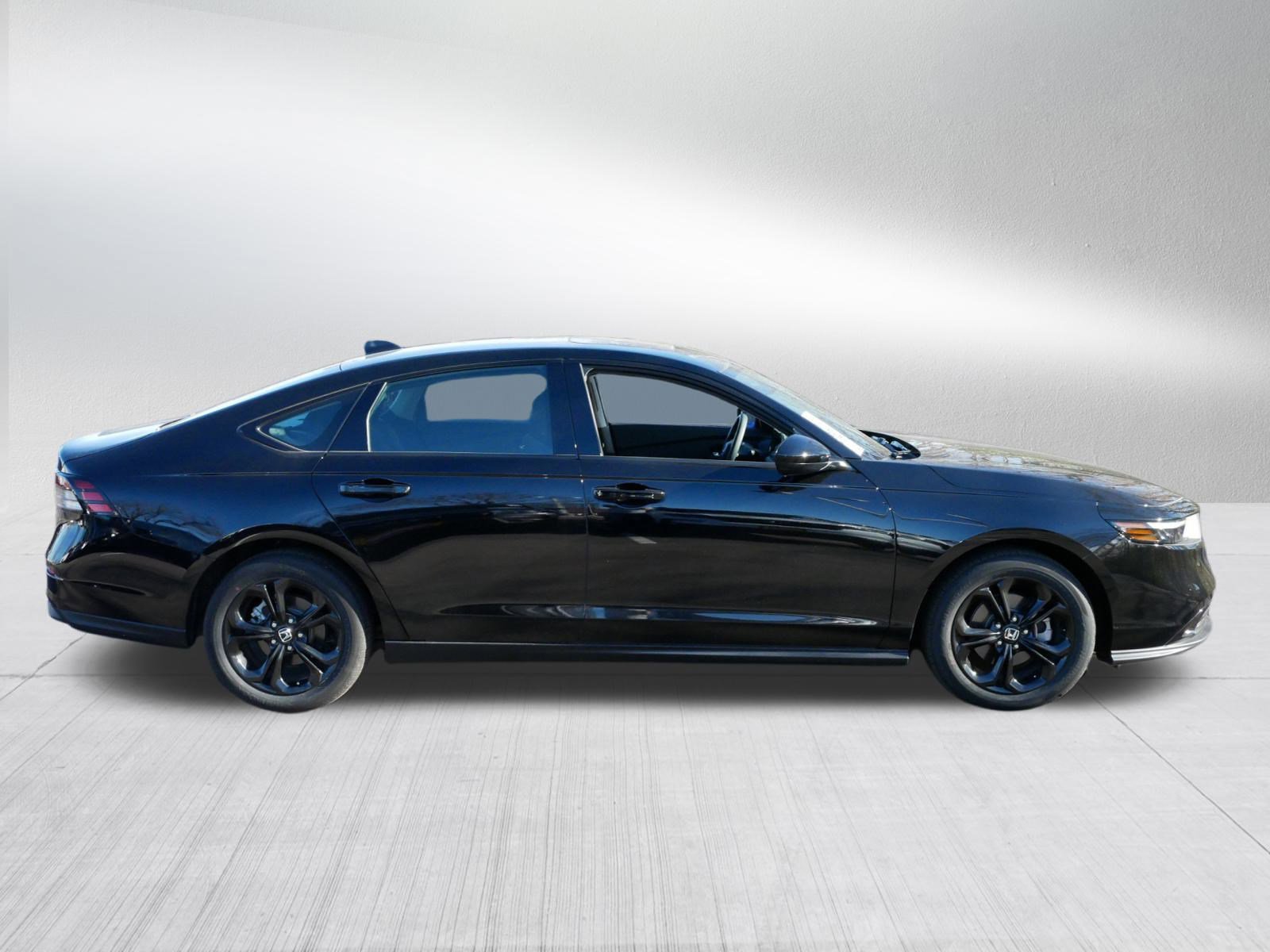 Certified 2025 Honda Accord SE image 8