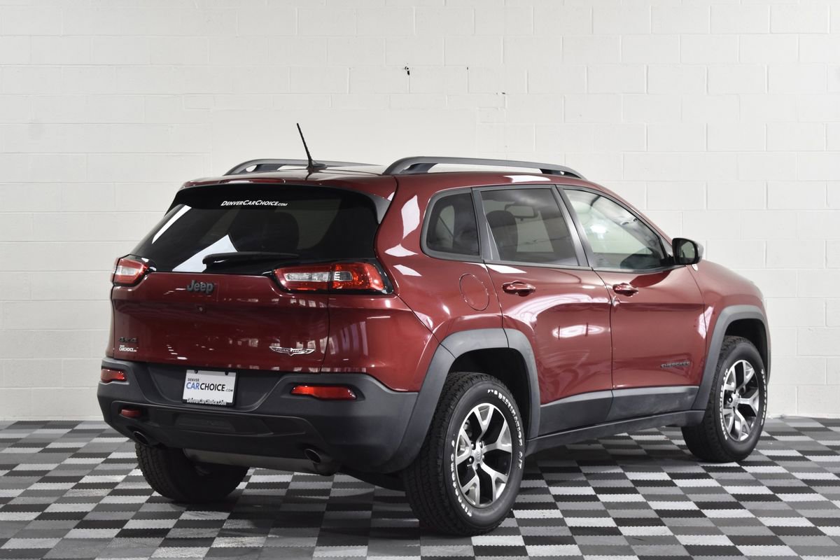Used 2015 Jeep Cherokee Trailhawk w/ Cold Weather Group image 6