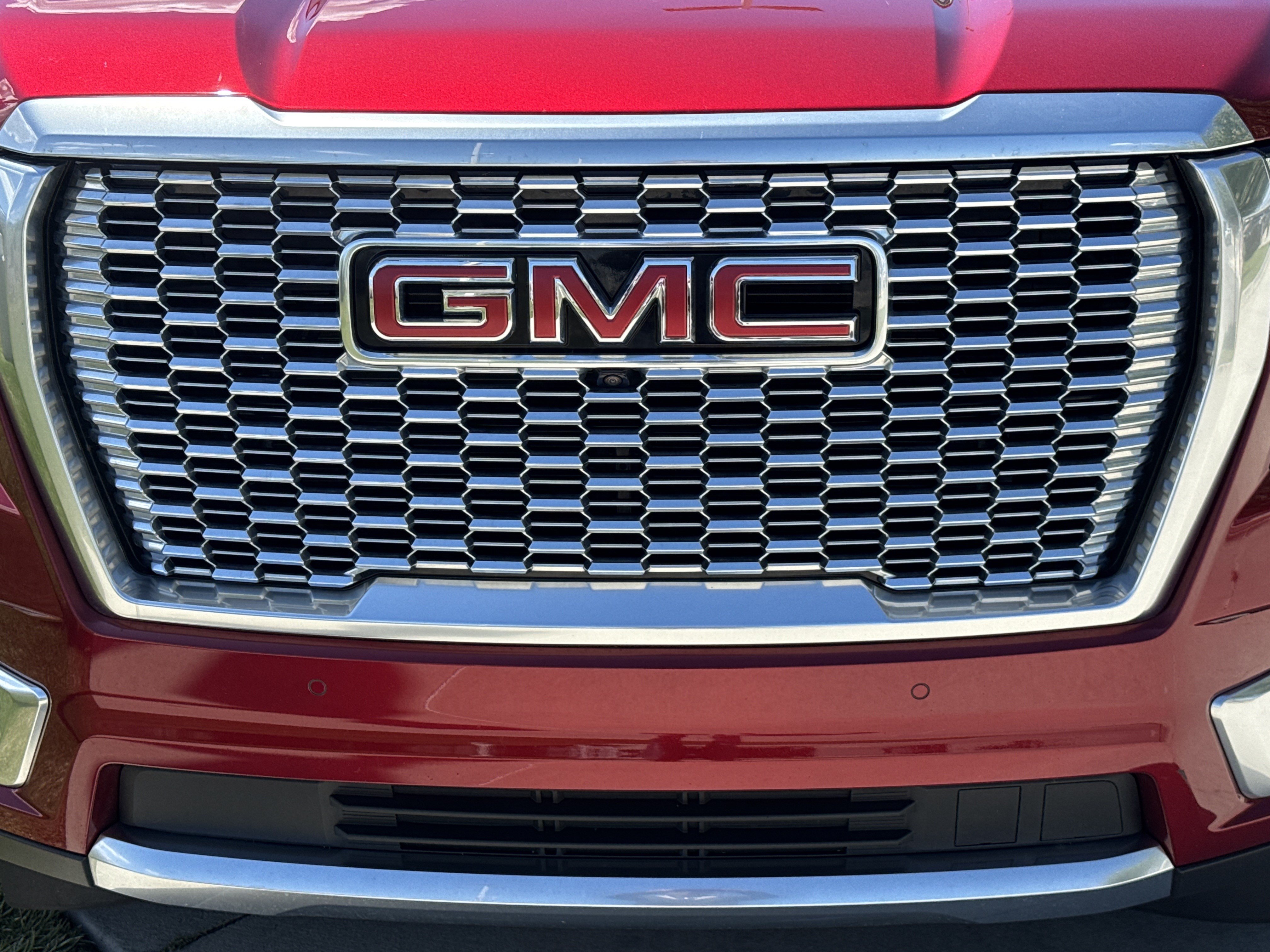 Certified 2024 GMC Yukon XL Denali w/ Advanced Technology Package AWD/4WD image 9