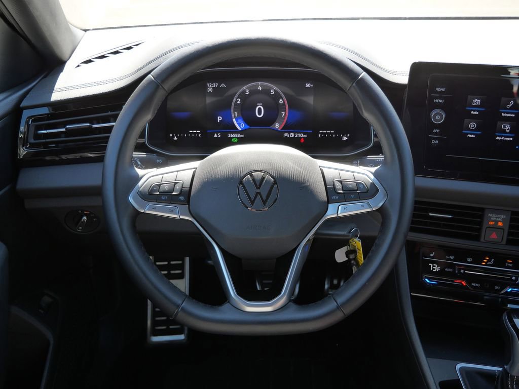 Used 2025 Volkswagen Jetta Sport image 31