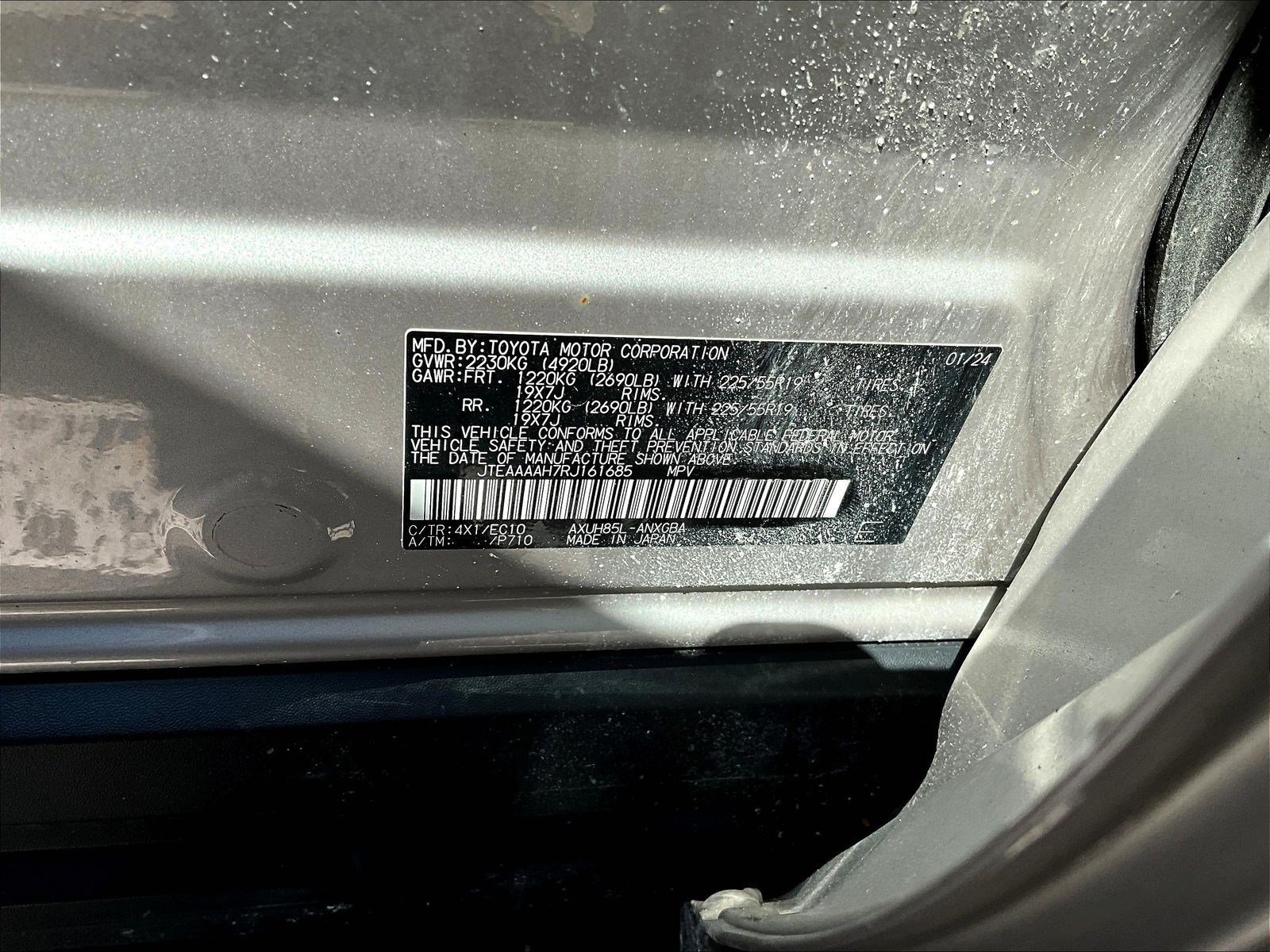 Used 2024 Toyota Venza XLE AWD/4WD image 5