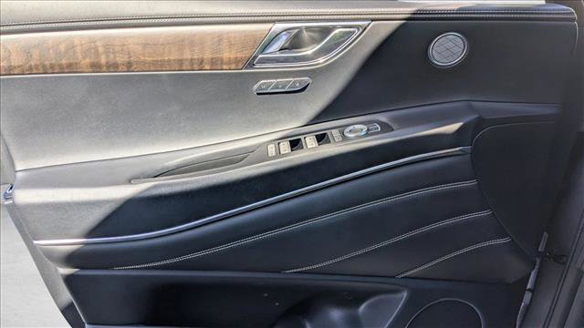 Used 2024 Genesis GV80 2.5T image 12