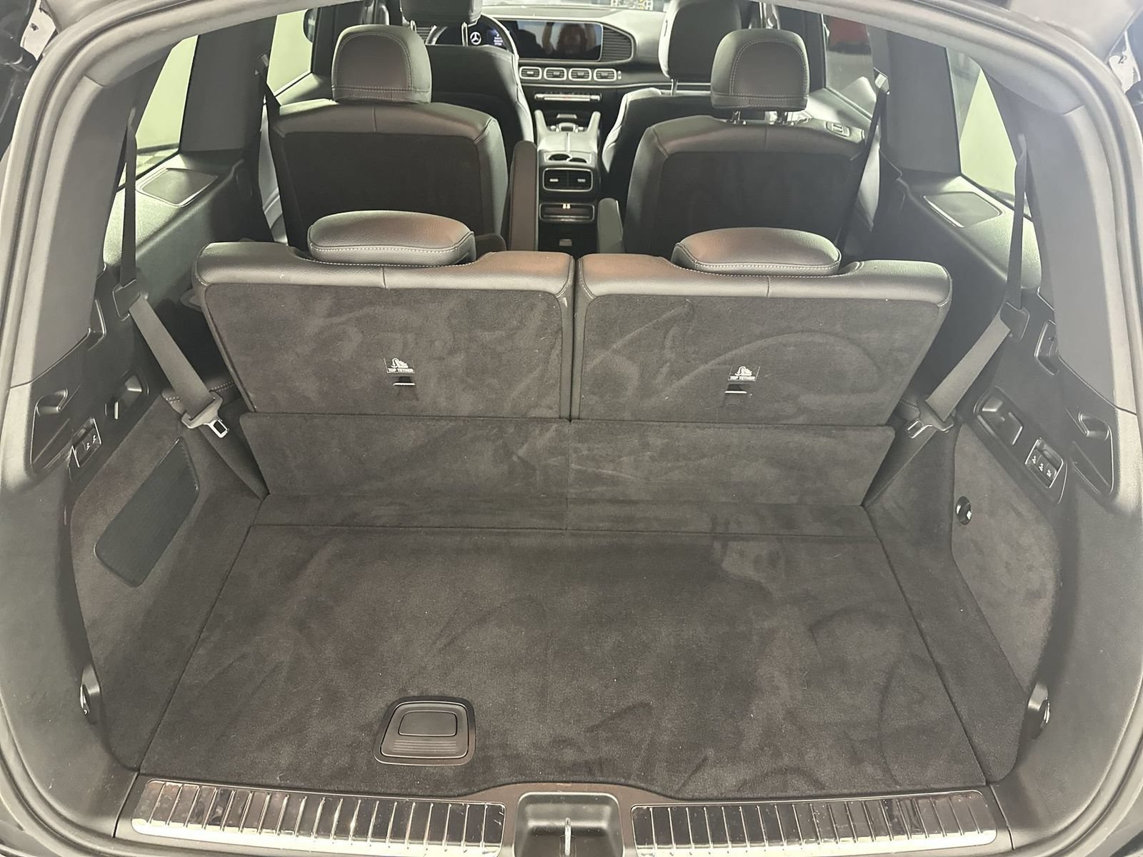 Used 2024 Mercedes-Benz GLS 450 4MATIC image 25