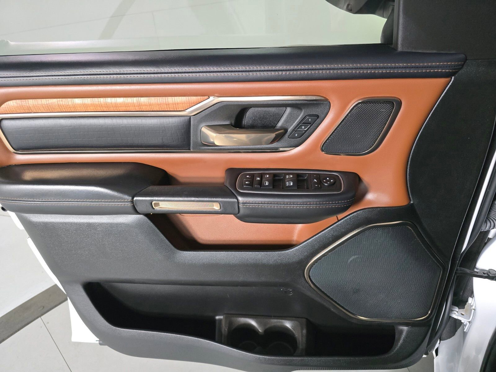 Used 2024 RAM 1500 Limited image 41