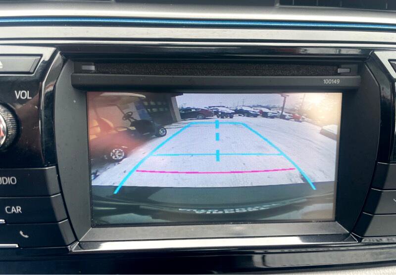 Used 2014 Toyota Corolla LE image 18