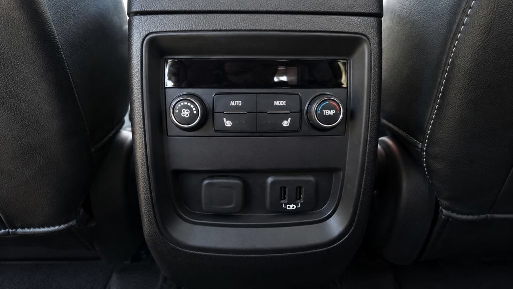 Used 2020 Buick Envision Essence AWD/4WD image 17