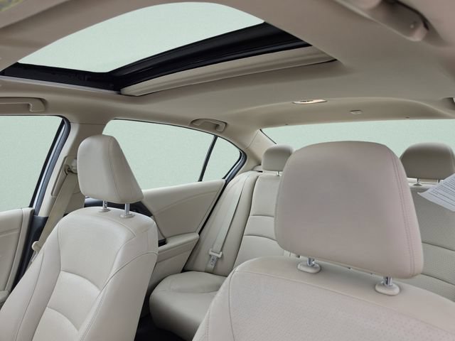 Used 2013 Honda Accord Touring image 23
