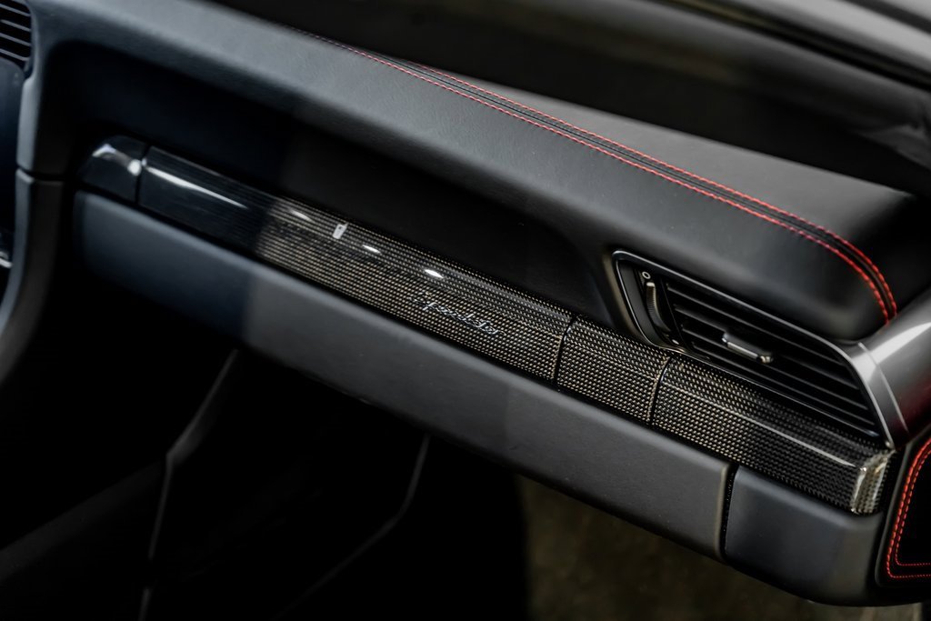 Certified 2019 Porsche 911 Speedster image 29