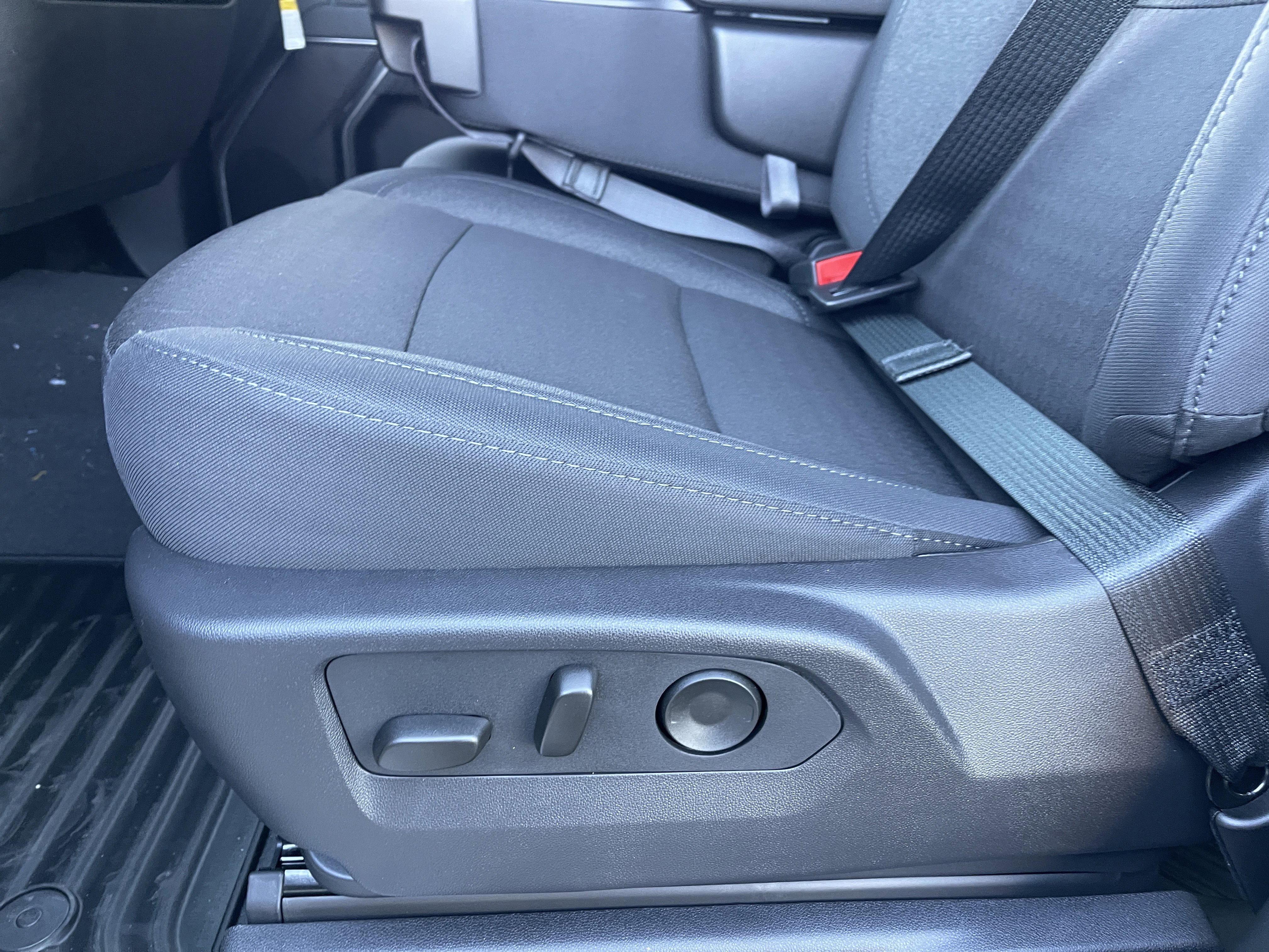 New 2026 Chevrolet Silverado 2500 LT w/ Z71 Chrome Sport Edition image 13