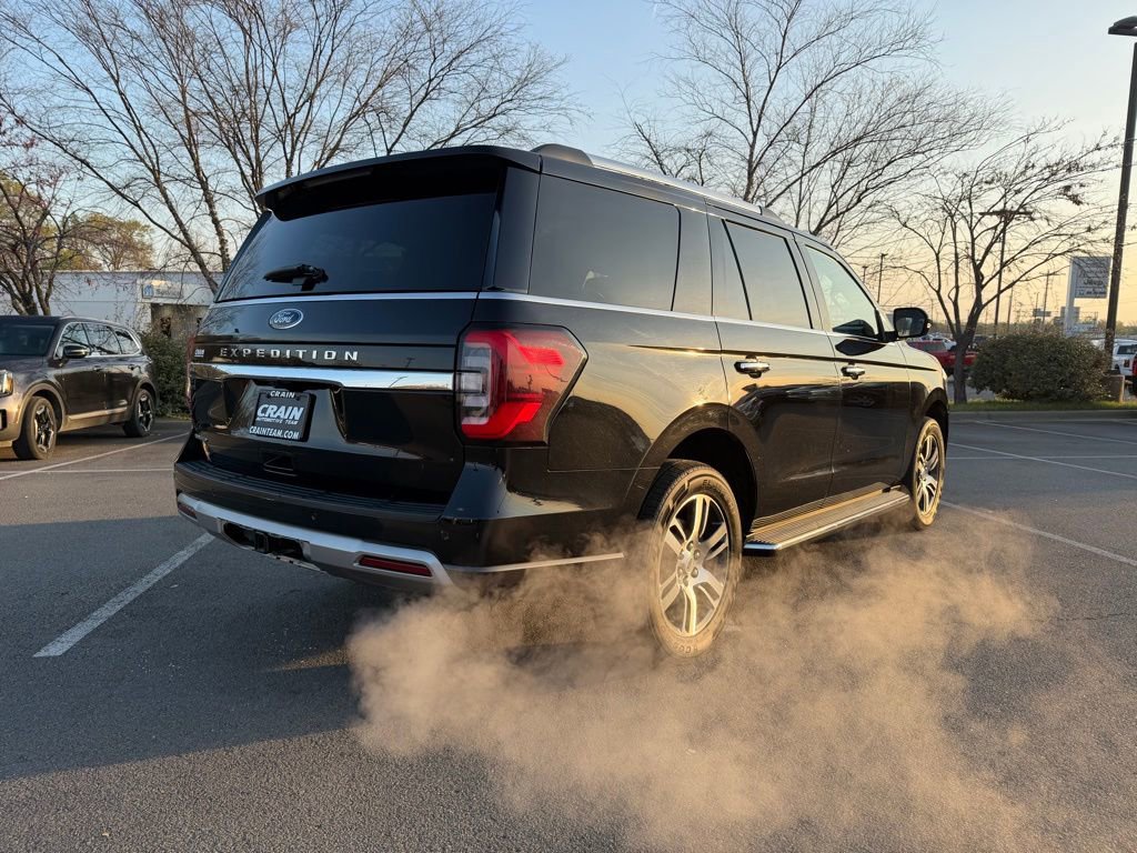 Used 2023 Ford Expedition Limited image 7