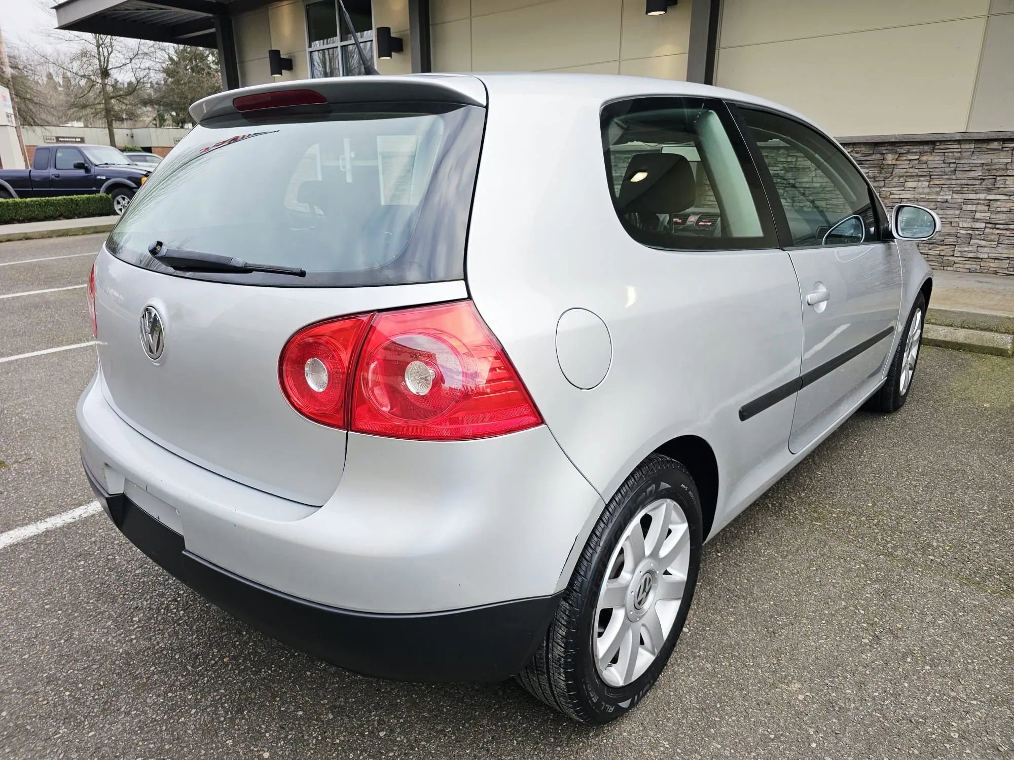 Used 2008 Volkswagen Rabbit S image 5