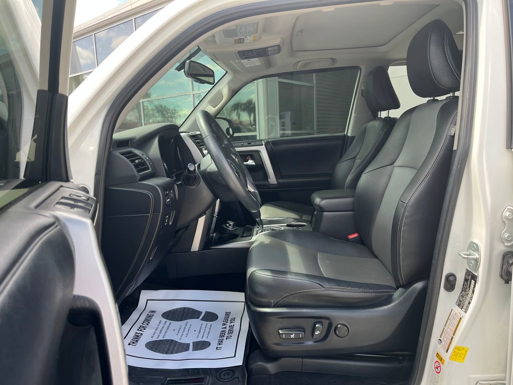 Used 2019 Toyota 4Runner SR5 Premium image 11