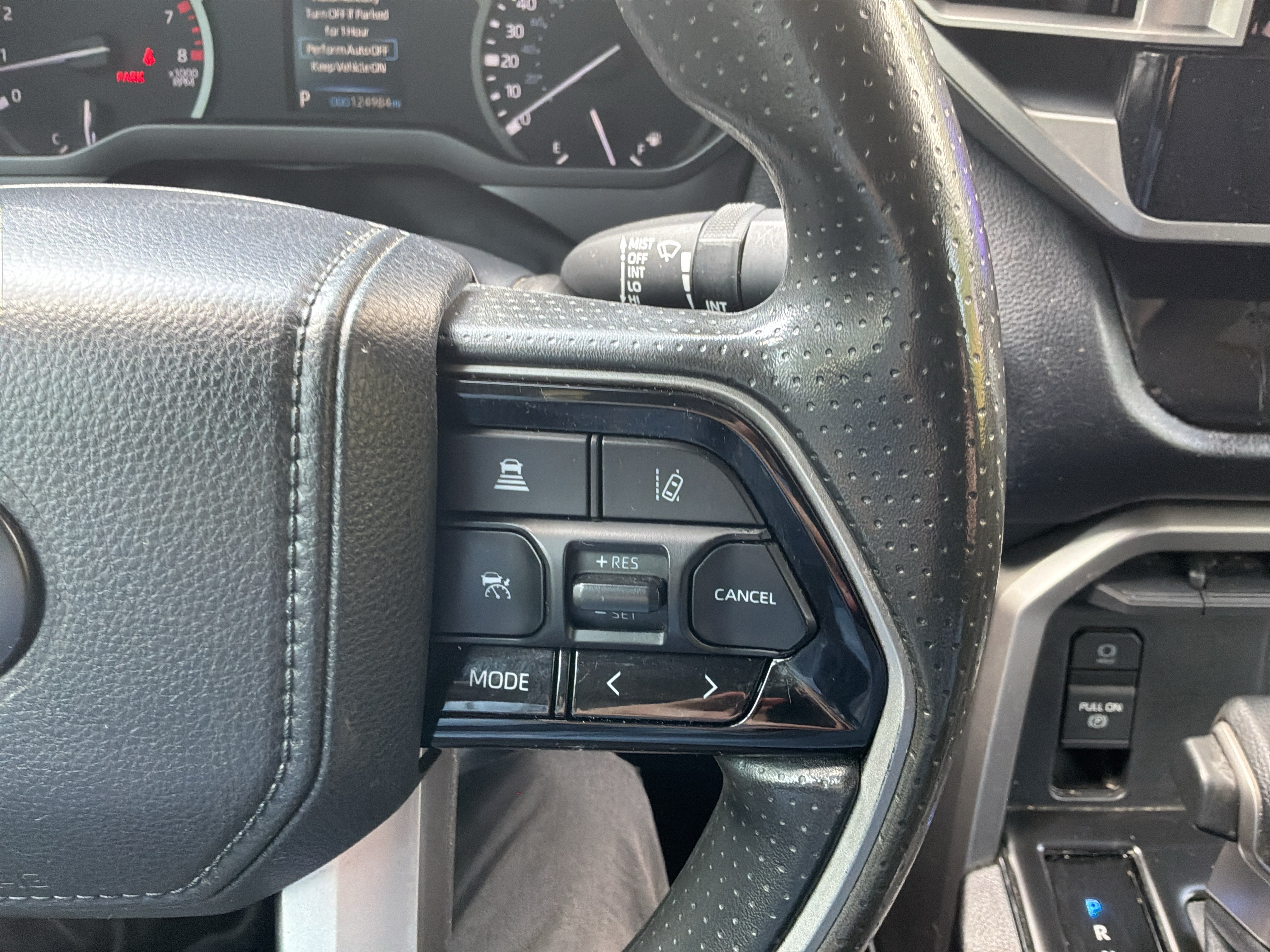 Used 2022 Toyota Tundra SR5 w/ SR5 Convenience Package AWD/4WD image 20