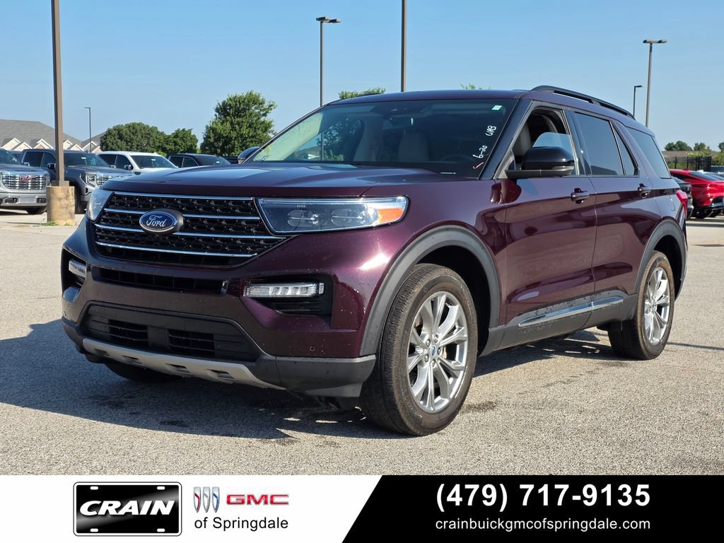 Used 2023 Ford Explorer XLT w/ Equipment Group 202A AWD/4WD image 3
