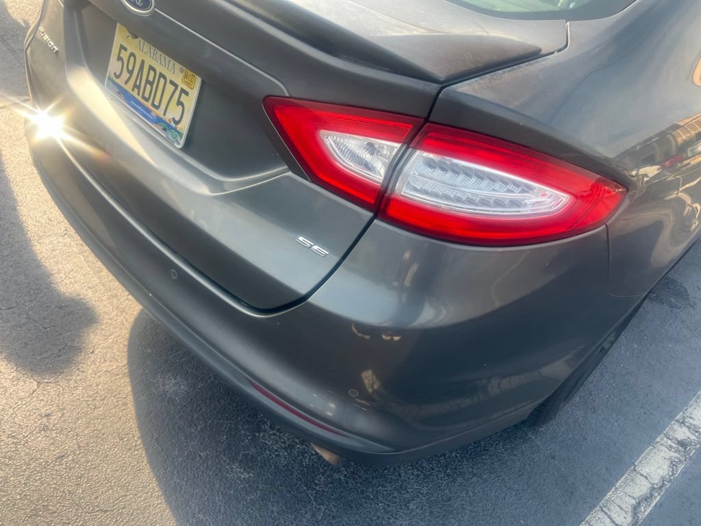 Used 2016 Ford Fusion SE FWD image 13