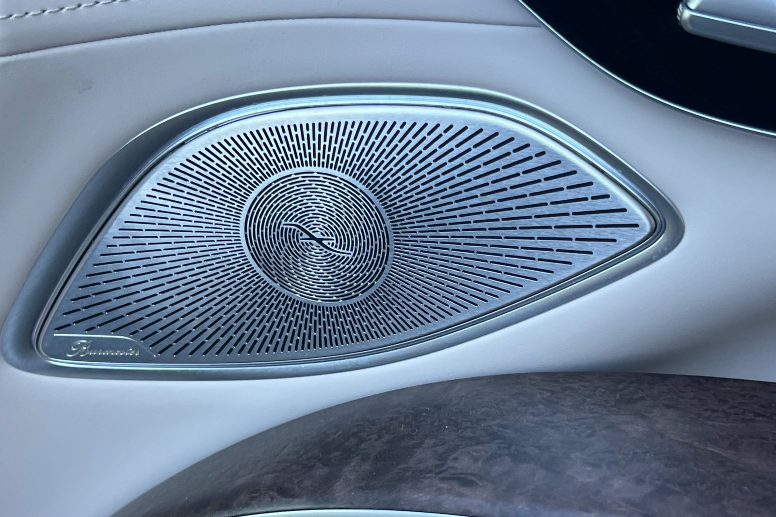 Certified 2024 Mercedes-Benz Maybach EQS 680 4MATIC image 31