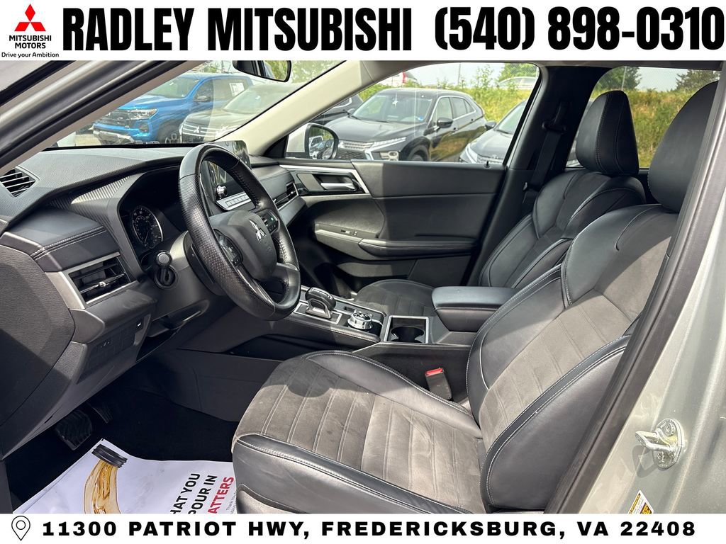 Used 2024 Mitsubishi Outlander SE FWD image 3