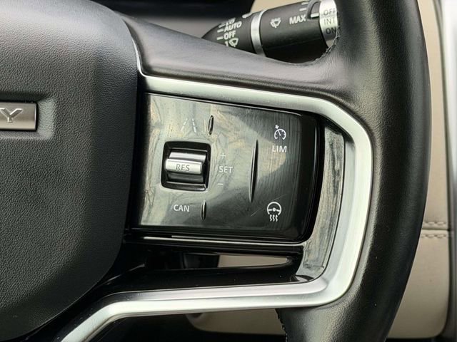 Used 2021 Land Rover Discovery Sport SE image 19