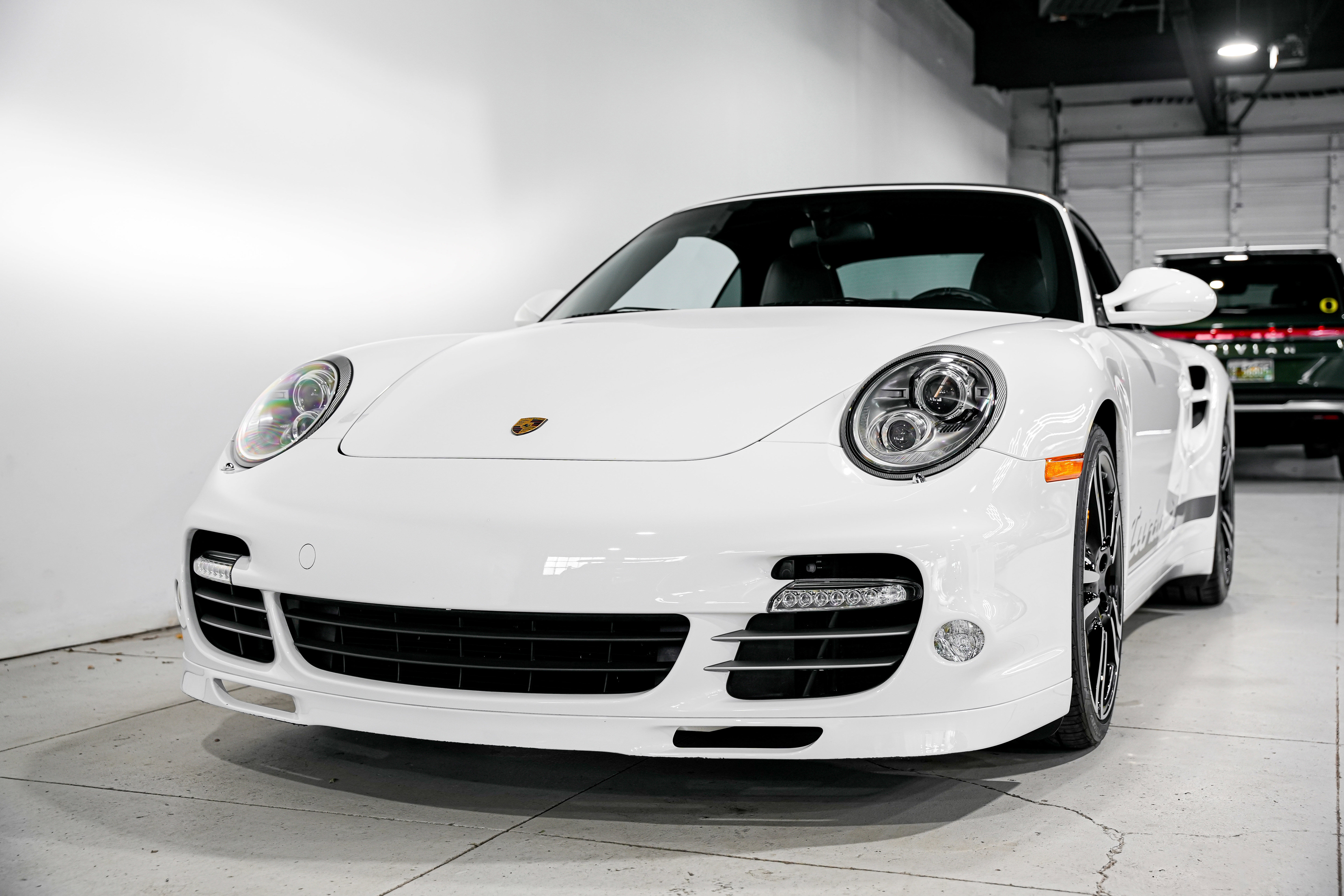 Used 2011 Porsche 911 Turbo S image 33