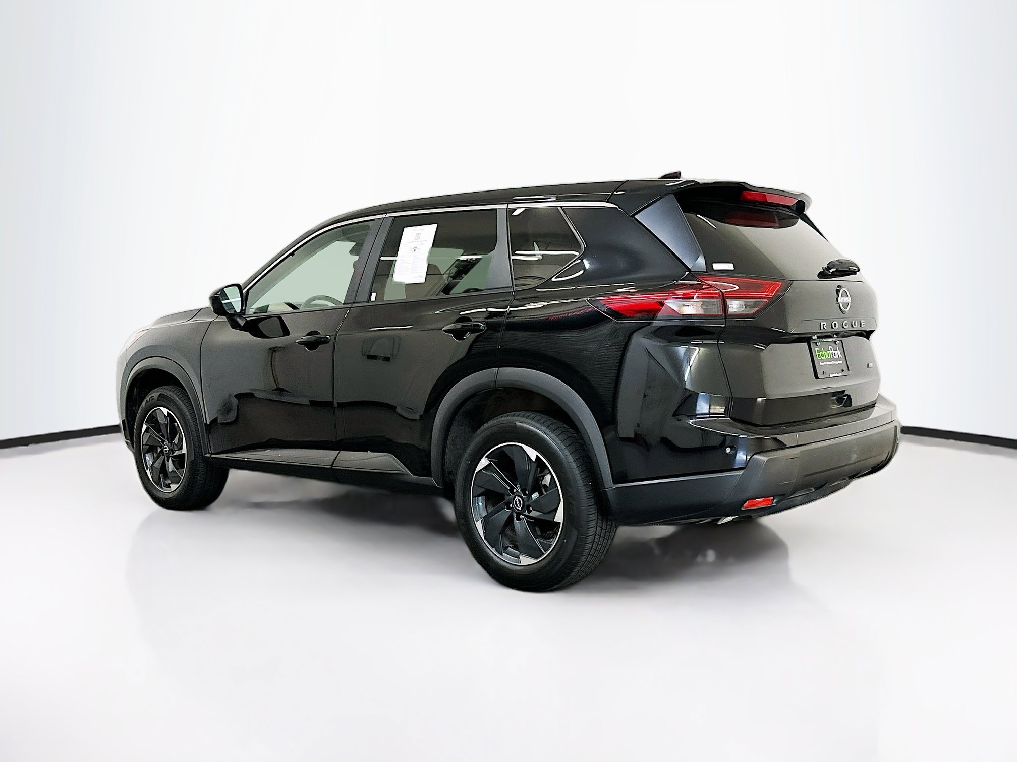 Used 2025 Nissan Rogue SV image 5