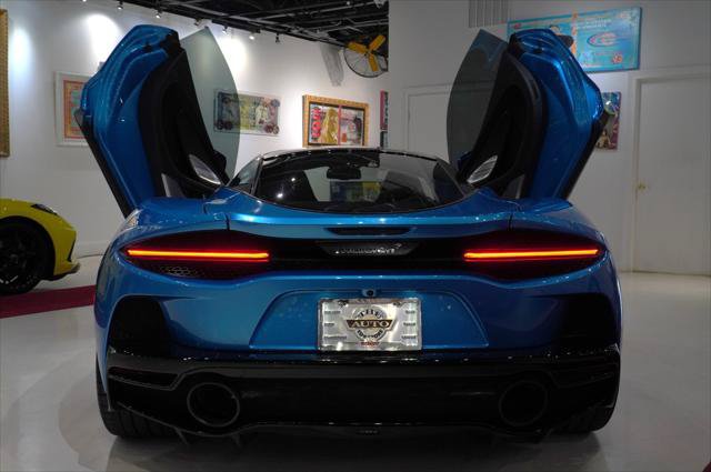 Used 2022 McLaren GT RWD image 16