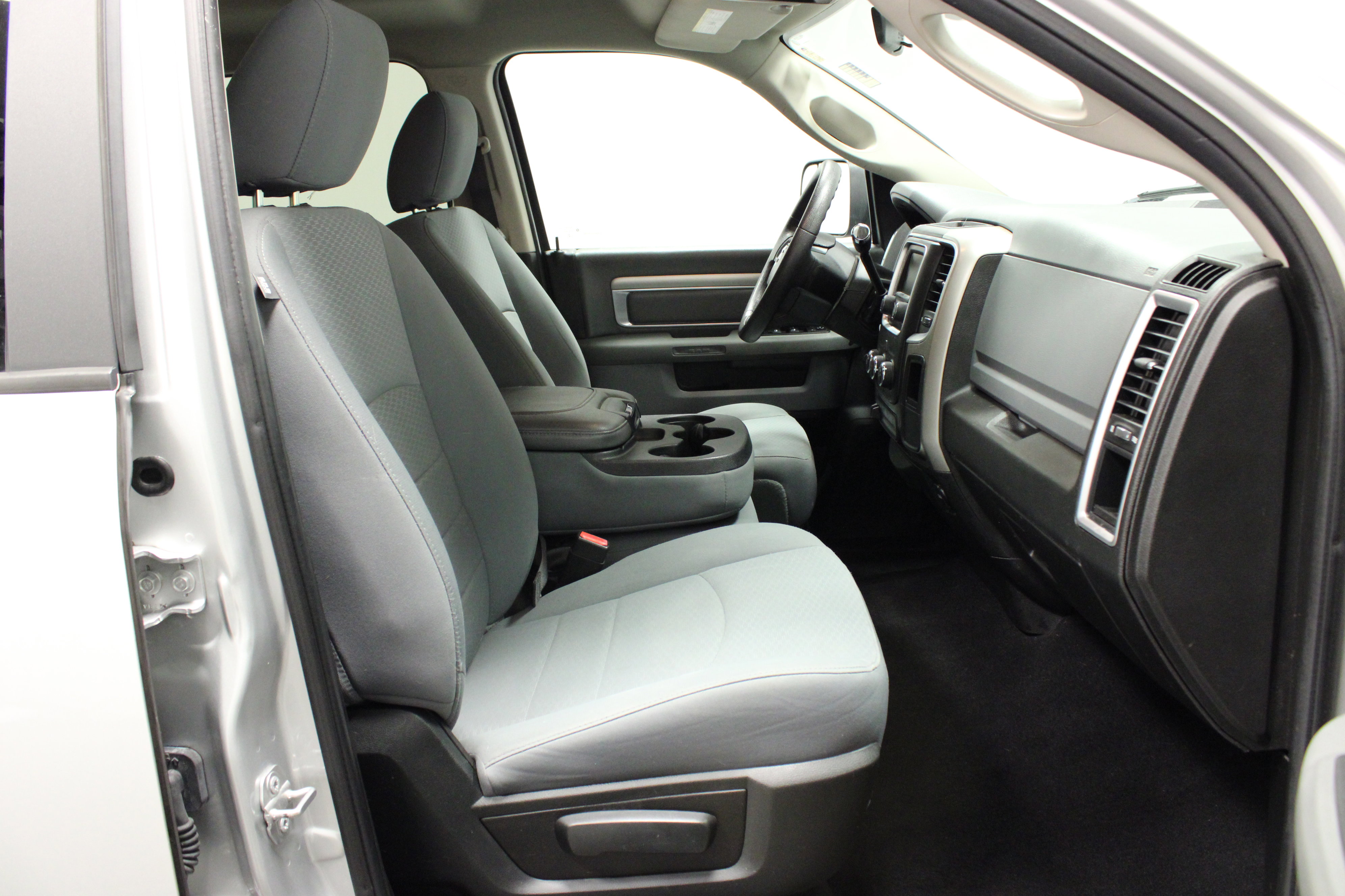 Used 2018 RAM 2500 SLT image 16