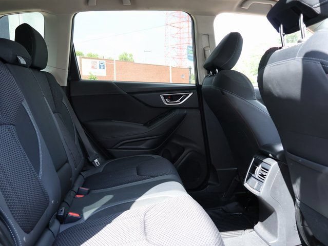 Used 2021 Subaru Forester Premium AWD/4WD image 12