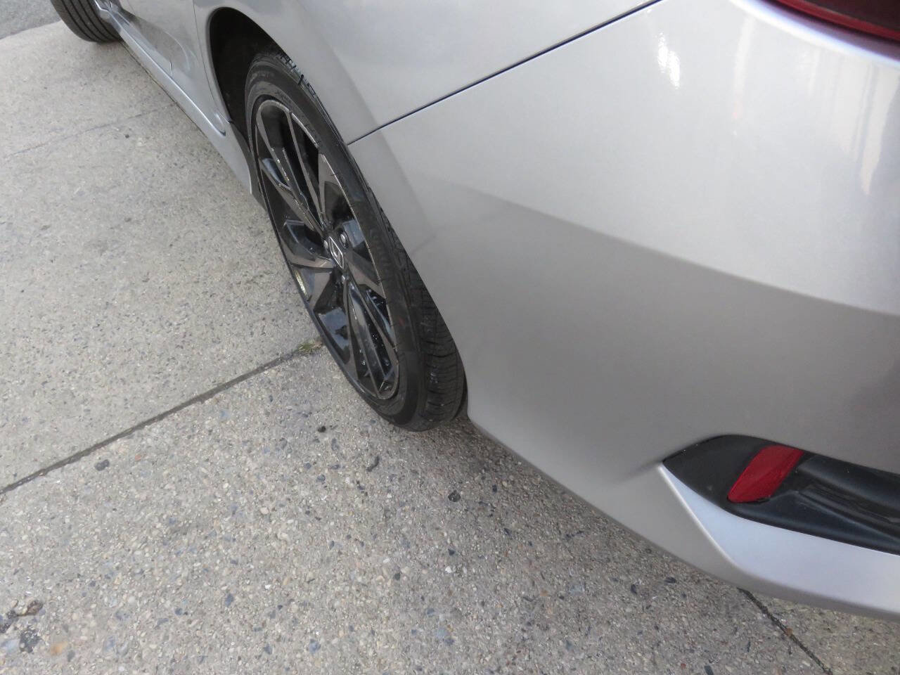 Used 2019 Honda Civic Sport image 33