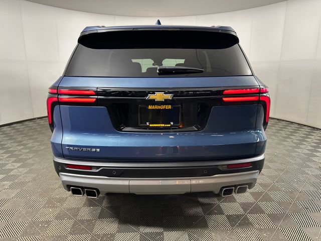 Used 2025 Chevrolet Traverse LT w/ Driver Confidence Package image 4