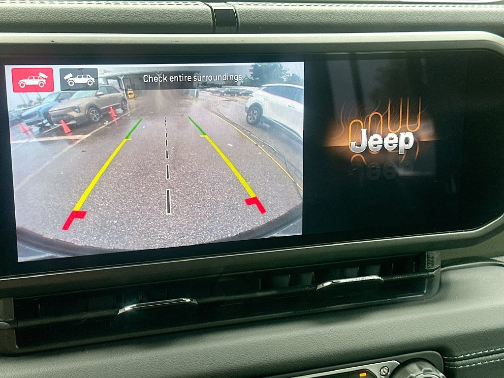 Used 2024 Jeep Wrangler High Altitude AWD/4WD image 14