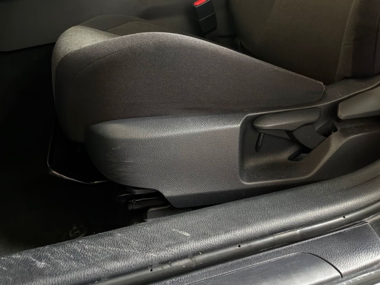 Used 2025 Toyota Camry LE FWD image 11