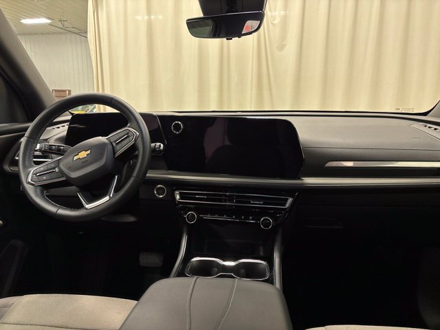 Used 2026 Chevrolet Traverse LT w/ Driver Confidence Package FWD image 19