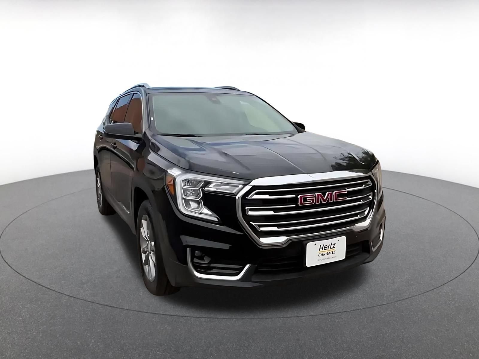 Used 2024 GMC Terrain SLT AWD/4WD image 3