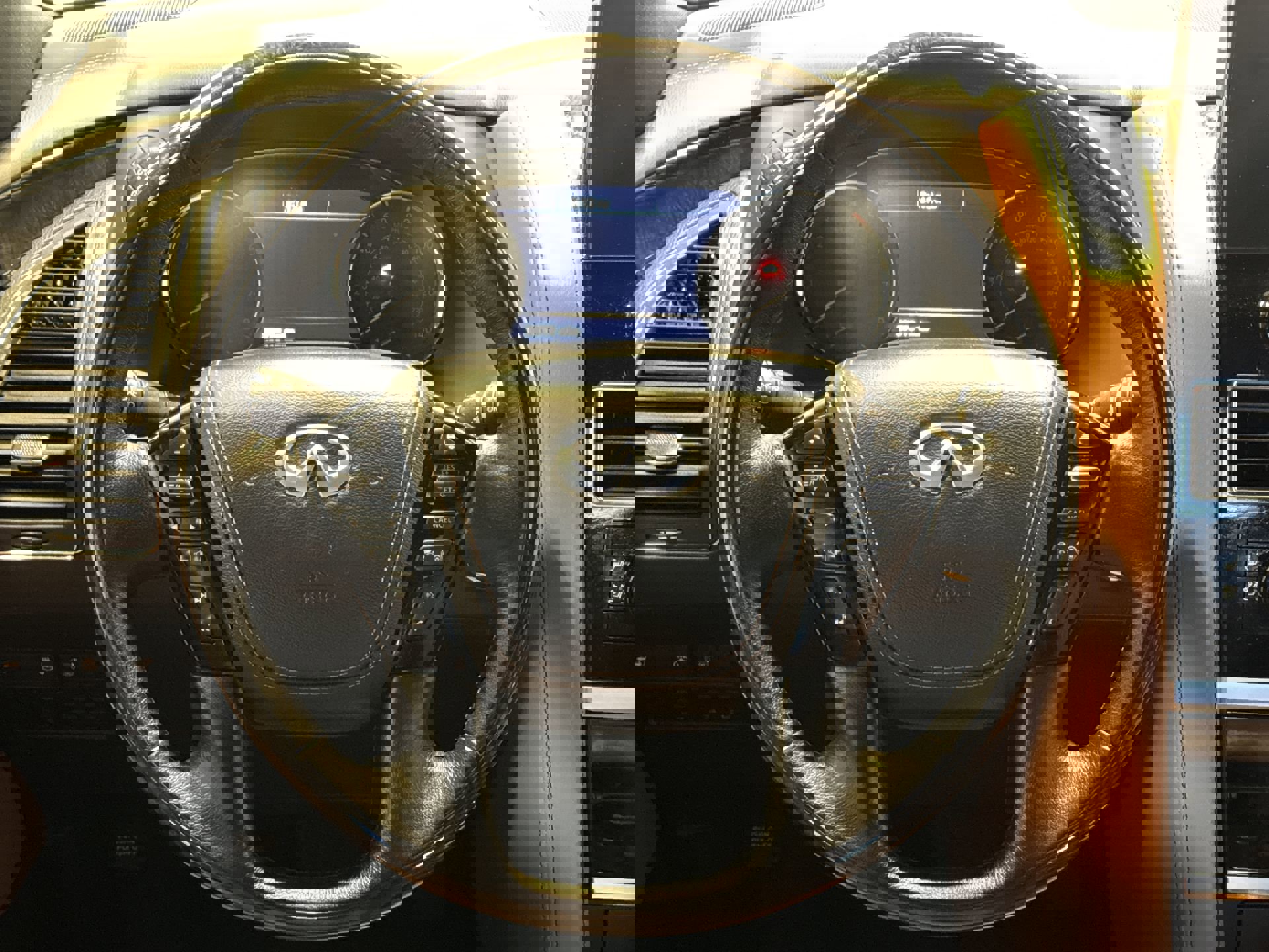 Certified 2024 INFINITI QX80 Sensory image 14