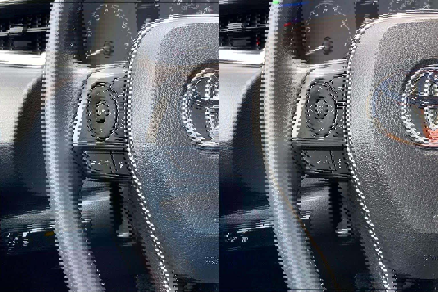 Certified 2023 Toyota Corolla SE w/ Carpet Mat Package (TMS) image 24