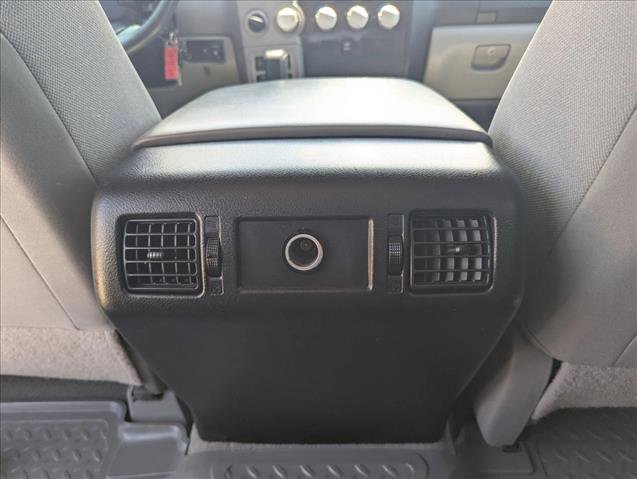 Used 2010 Toyota Tundra 4x4 CrewMax image 15