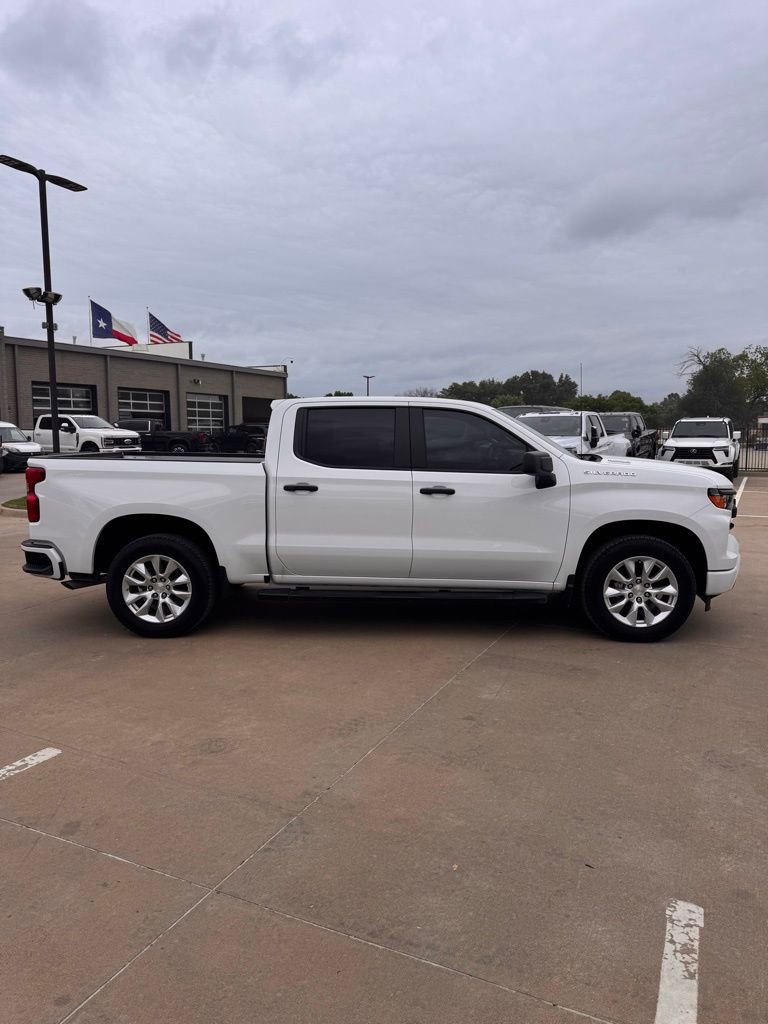 Used 2025 Chevrolet Silverado 1500 Custom RWD image 9