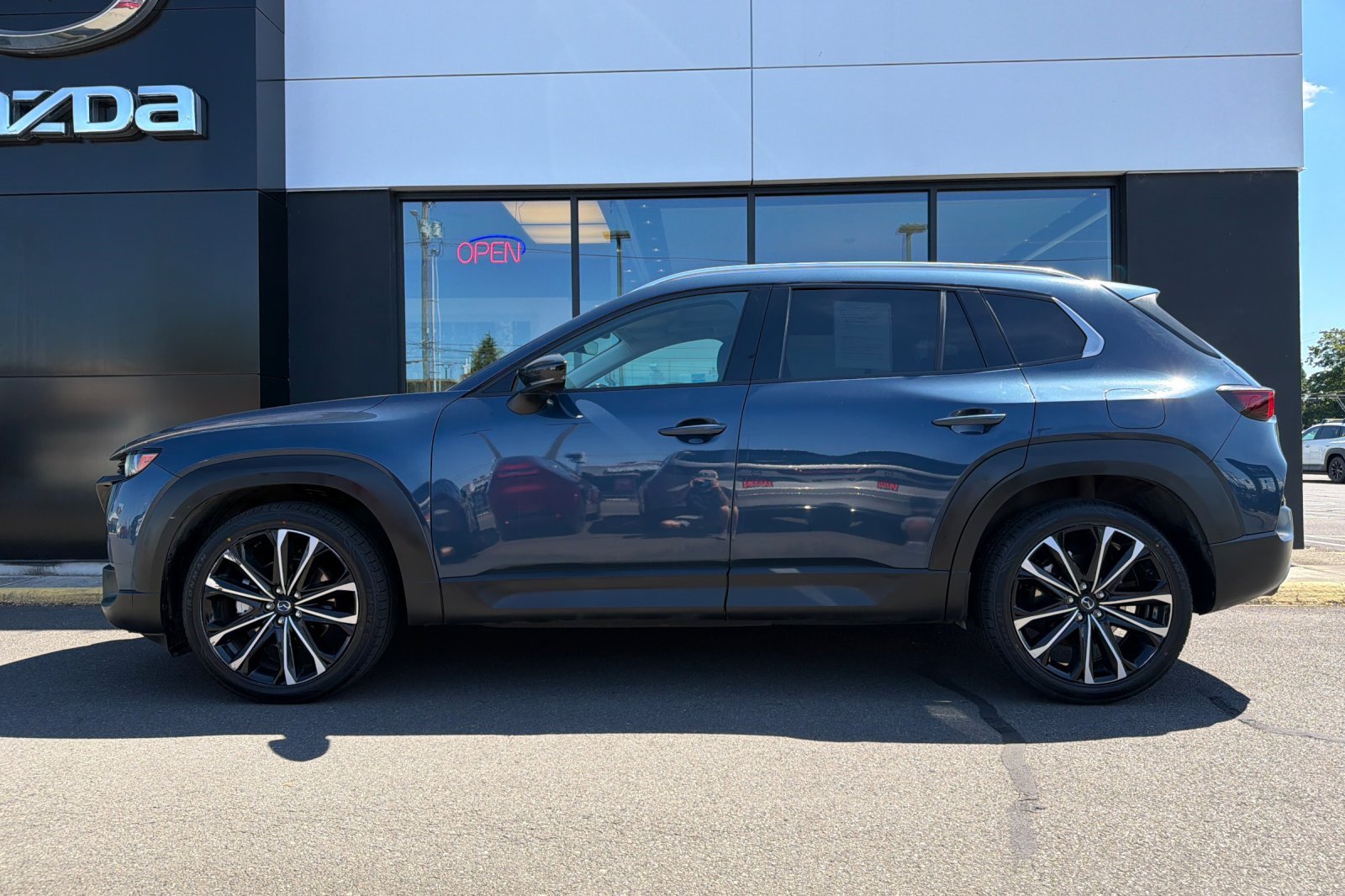 Used 2023 MAZDA CX-50 2.5 Turbo w/ Cargo Package AWD/4WD image 9