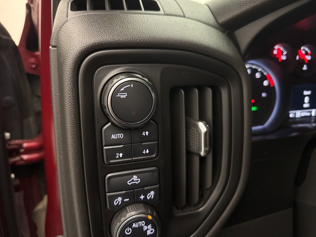 Used 2020 Chevrolet Silverado 1500 Custom Trail Boss w/ Custom Convenience Package image 22