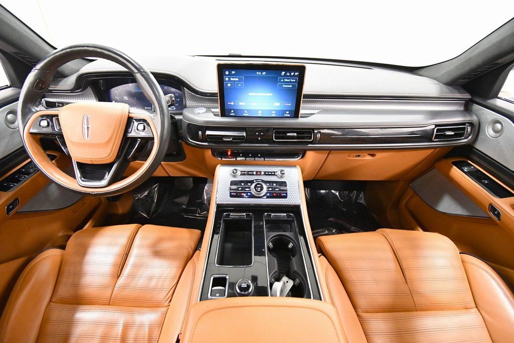 Used 2022 Lincoln Aviator Black Label w/ Dynamic Handling Package image 3