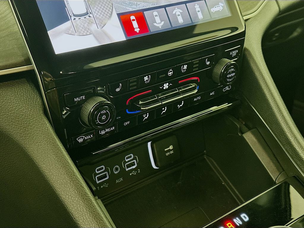 Certified 2025 Jeep Grand Cherokee Limited w/ Luxury Tech Group II image 26