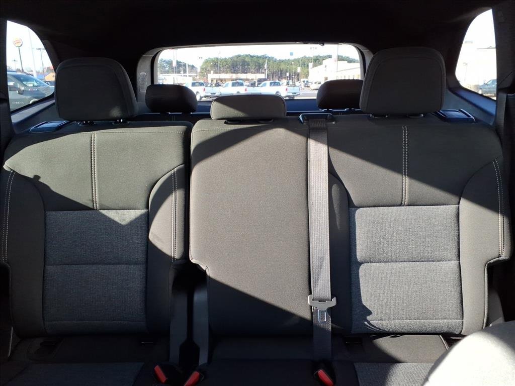 Used 2025 GMC Acadia Elevation image 13