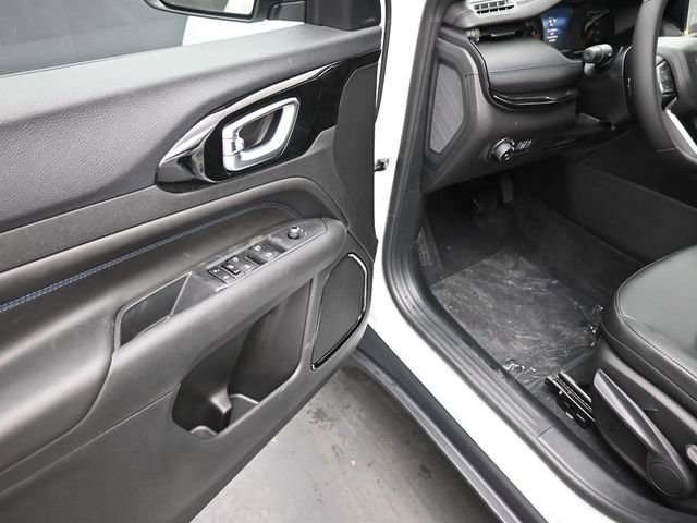 New 2026 Jeep Compass Latitude image 14